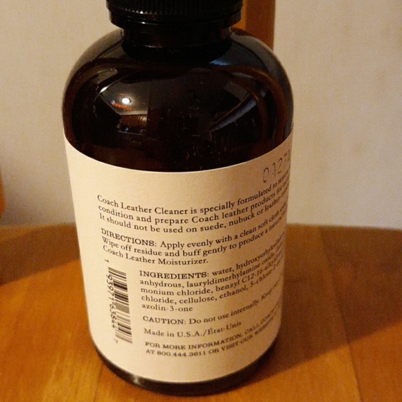 New Coach Leather Cleaner 4 fl oz - Picture 2 of 3